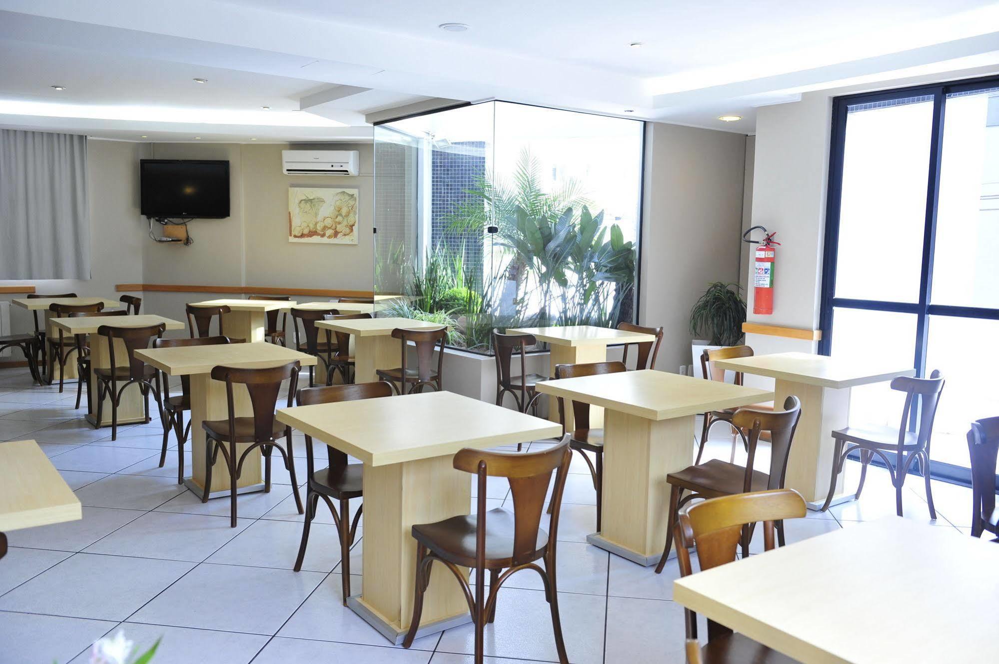 Tri Hotel & Flat Caxias Caxias do Sul Zewnętrze zdjęcie
